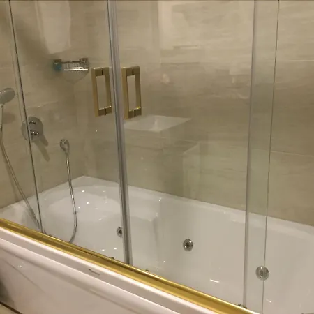 アイディノグル ホテル 4*